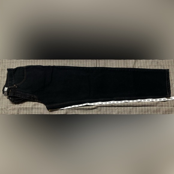 American tradition GUESS jeans Original designs Since 1981 - Picture 2 of 6